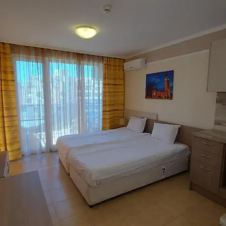 Appartement Admiral Plaza, & *