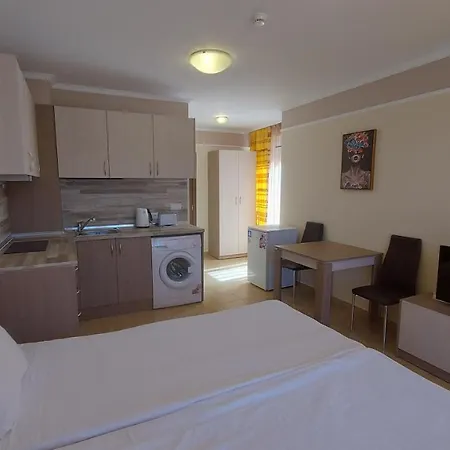 Admiral Plaza, & Διαμέρισμα