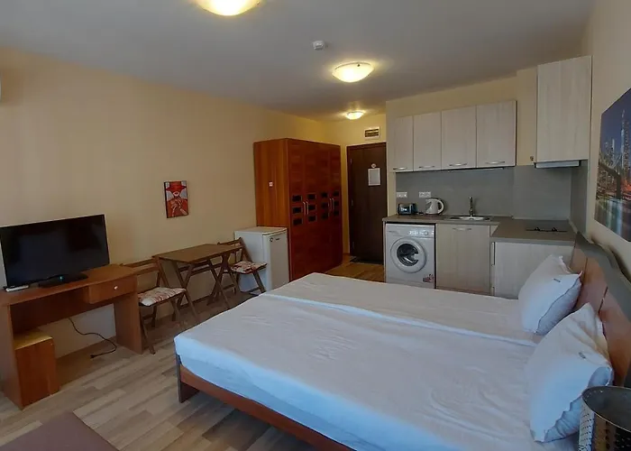 アパート Admiral Plaza, & サニービーチ