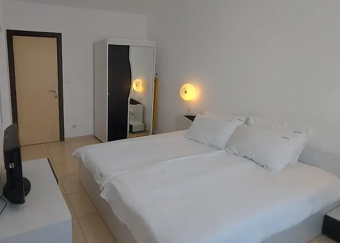 アパート Admiral Plaza, & サニービーチ