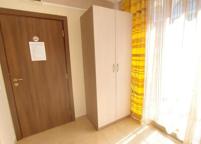 アパート Admiral Plaza, &